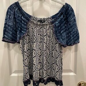 Women’s short sleeve Gypsy 05 patterned blouse, size small